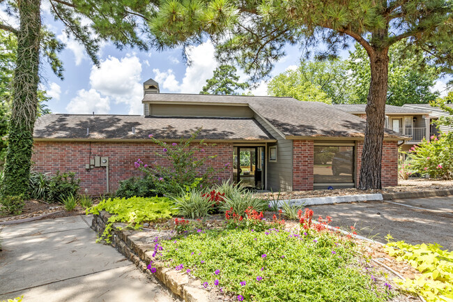 Building Photo - Woodcreek Rental