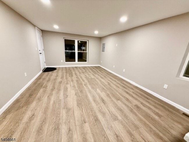 Photo - 264 Girard Ave Unit B