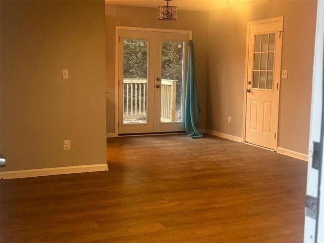 Photo - 1996 Cleburne Pkwy