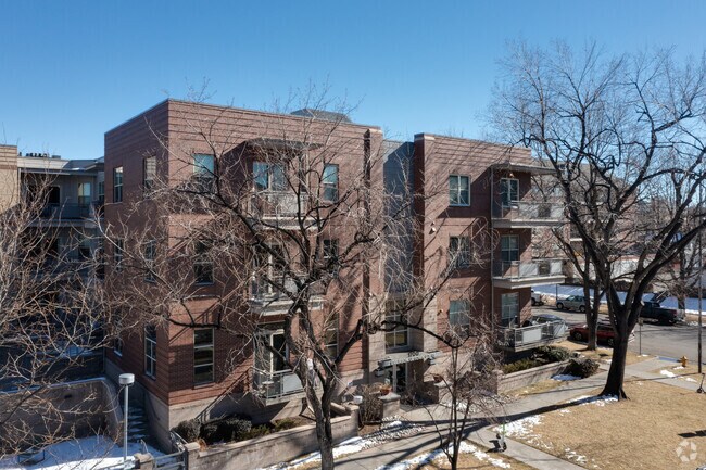 Photo - 1700 Emerson St