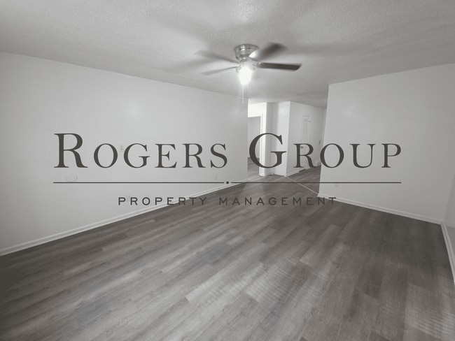 Photo - #450 - 108-110 Holly Ct Duplex Unit 110 Holly Ct