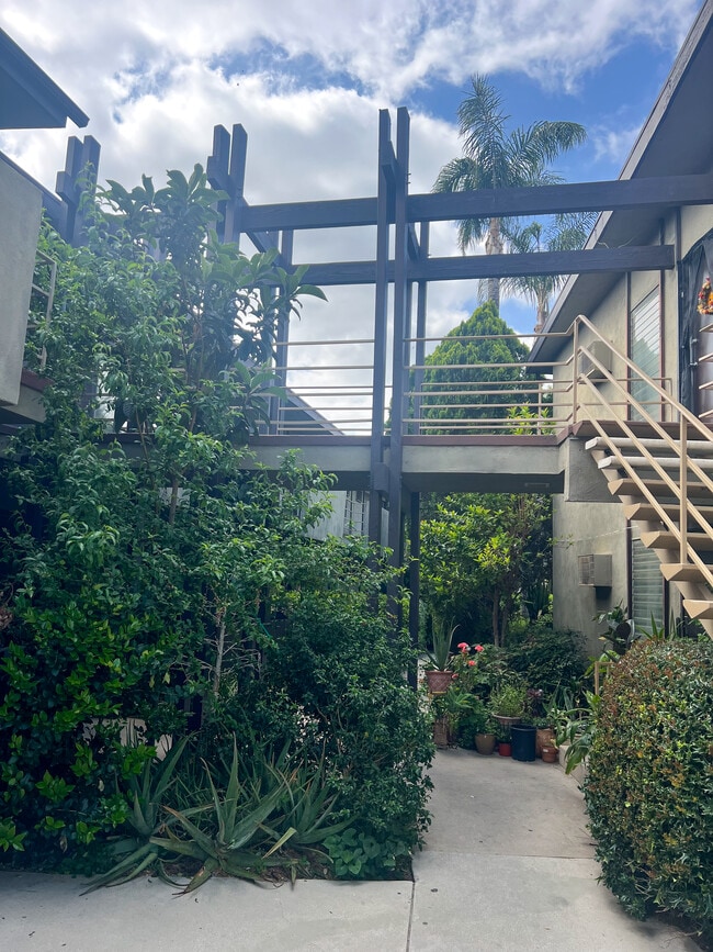 Lobby - Malden Apartments