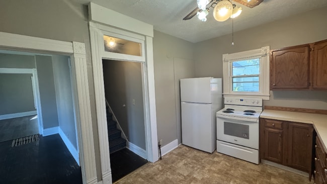 Photo - 1318 W 4th St