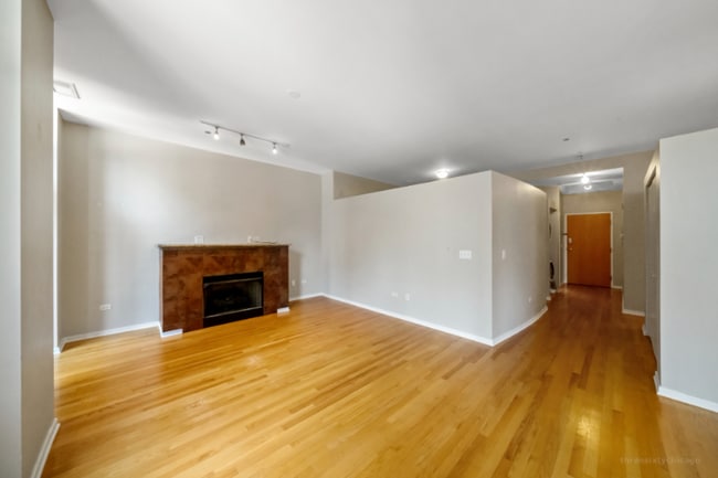 Photo - 208 Washington Unit 1812