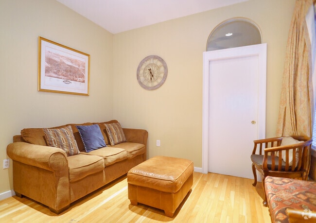 Building Photo - 48 Hereford St Unit A Rental