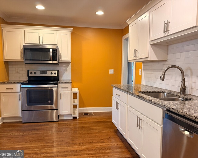 Photo - 2561 Sylvan Rd