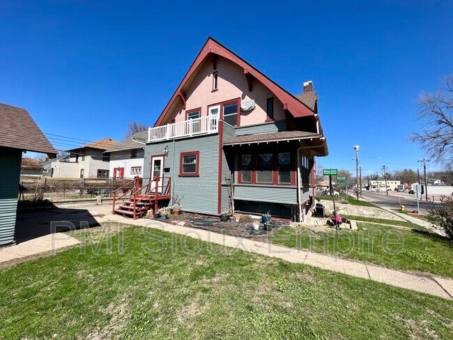 Photo - 927 S Spring Ave Unit 3