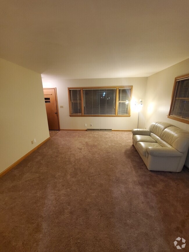 Apartments for Rent in Pewaukee, WI 346 Rentals