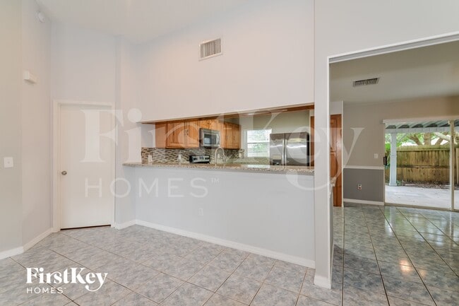 Photo - 316 Crayford Pl