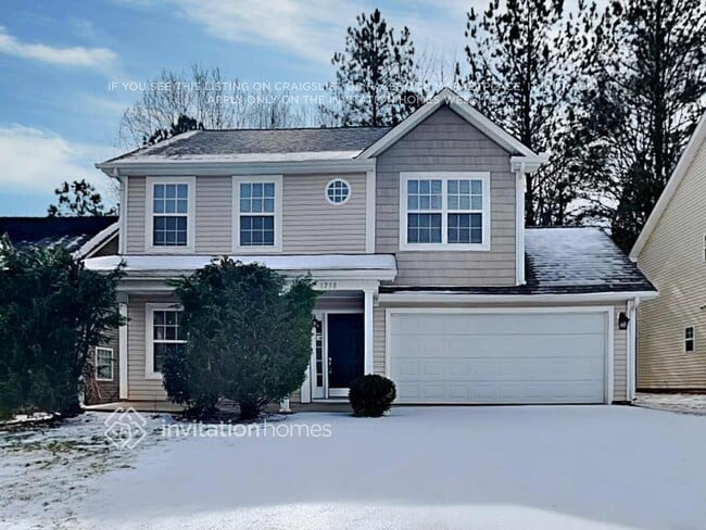 Building Photo - 1718 Mission Oaks St