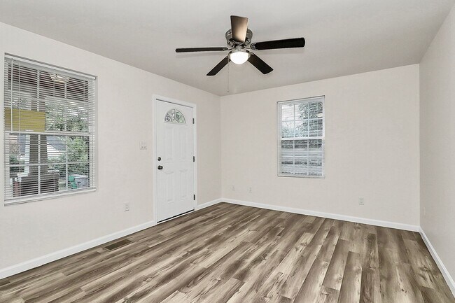 Photo - Rent Special on Affordable Duplex in Ender...