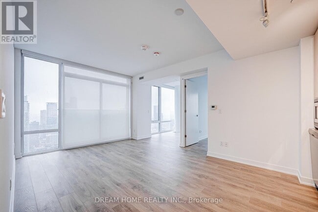 Photo - 501 Yonge St Unité 4005