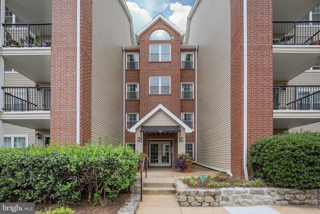 Building Photo - 3309 Wyndham Cir Unit 4173 Rental