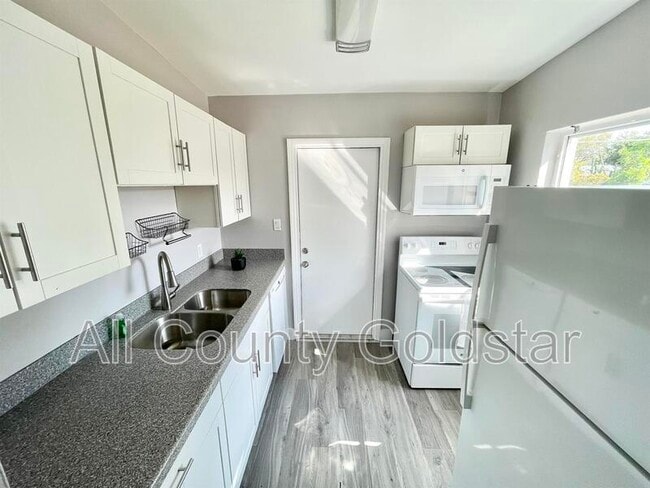 Photo - 3436 Lucerne Terrace House