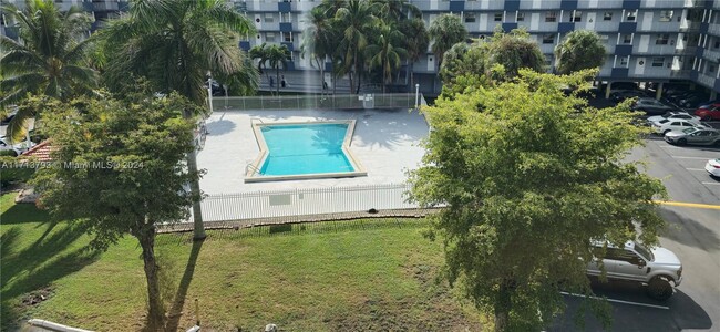 Photo - 1655 W 44th Pl Condominio Unidad 527