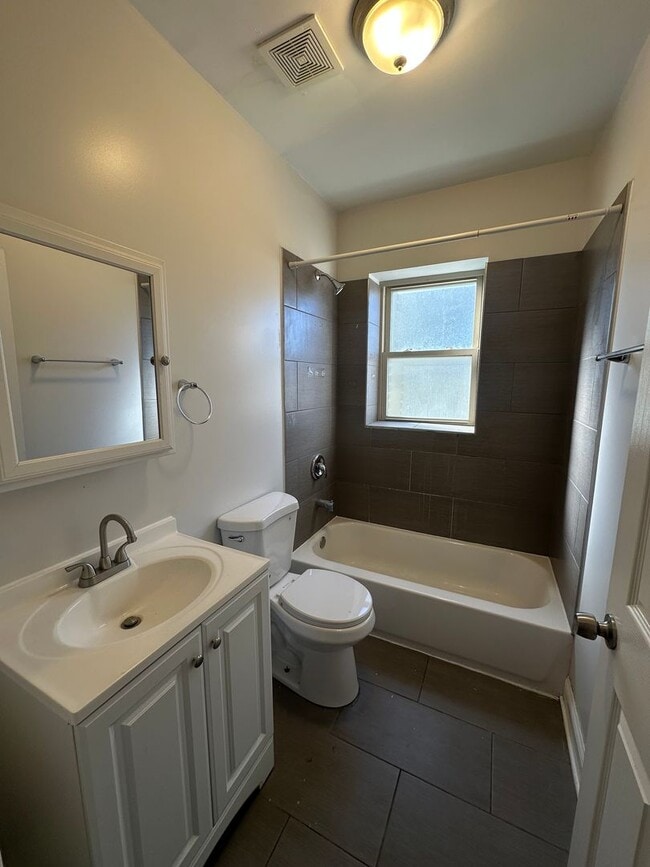 Photo - Discover Your Dream Apartment! Unit 1717 E 78th St 2
