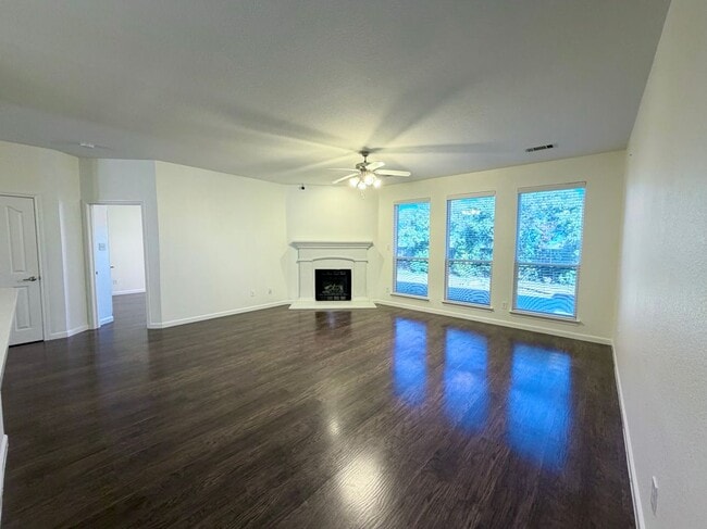 Photo - 3917 Old Richwood Ln