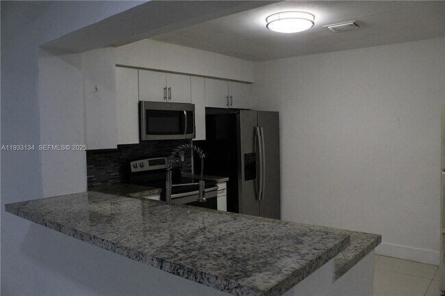 Photo - 6651 Custer St