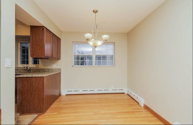 Photo - 129 E Central Ave