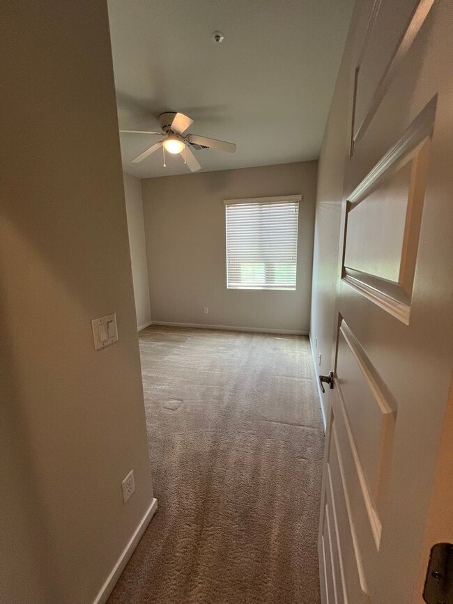 3546 E Ravenswood Dr