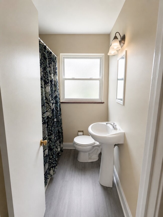 Photo - 331-333-333 S Westgate Ave