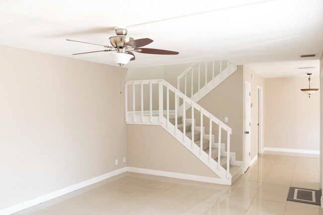 Photo - 70 Lake Arbor Dr