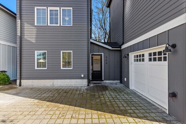 Photo - 2Bd/1.75Ba Seattle Condo Unit 2