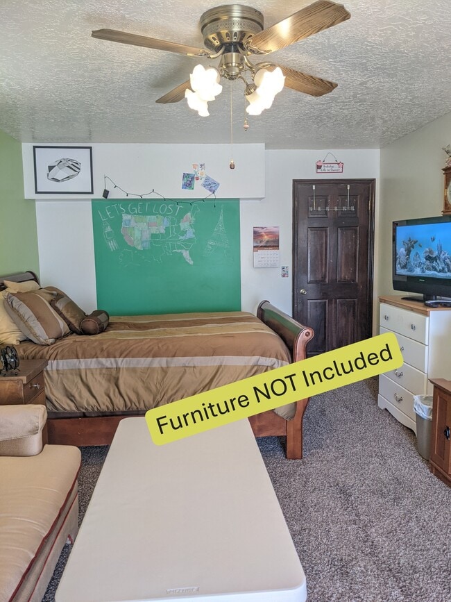 Building Photo - 4539 S 1800 W