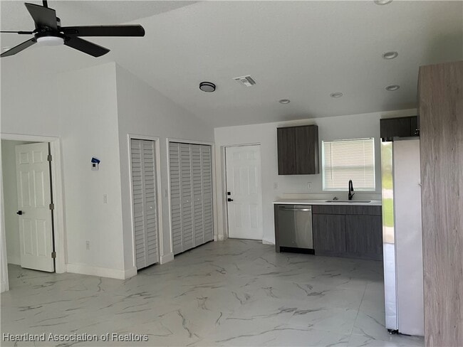 Photo - 217 Hoover Ave NE