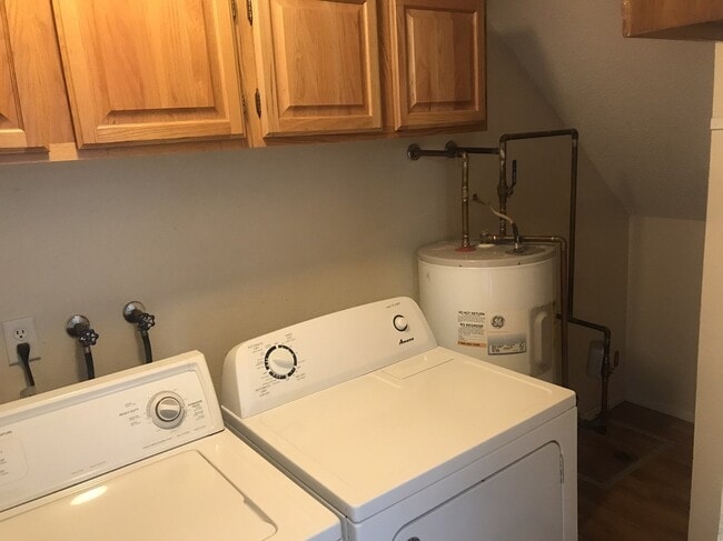 Photo - 440 22nd St E