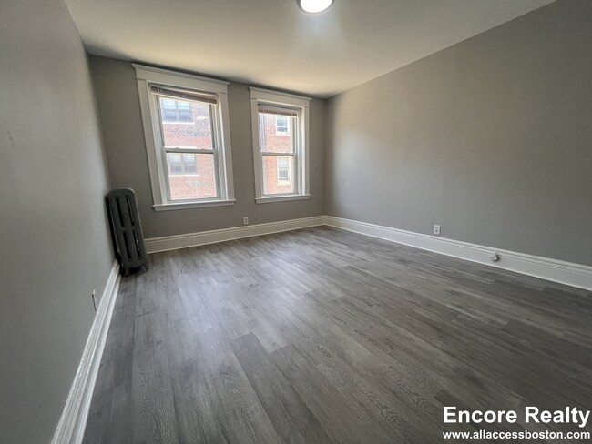 902 Huntington Ave