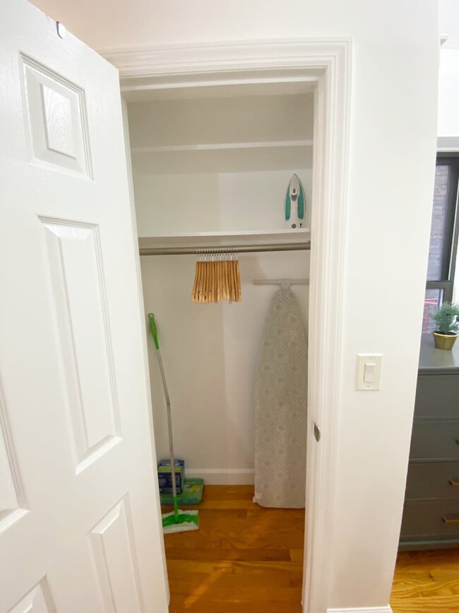 Photo - 317 E 75th St Unidad SI ID1032012P