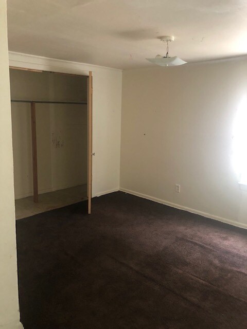 Photo - 713 W 75th St