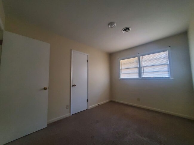 Photo - 1606 Gibson St