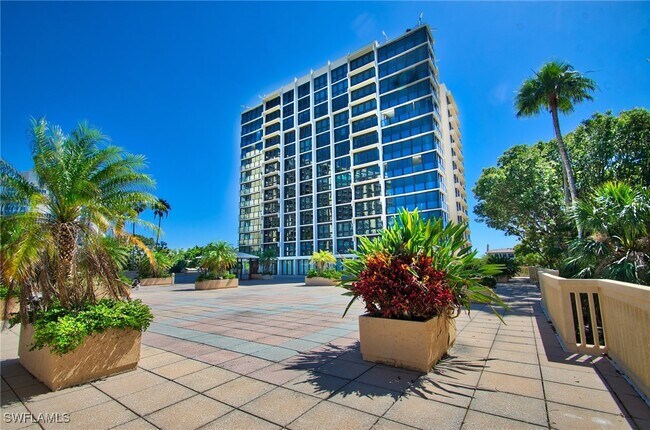Building Photo - 4031 Gulf Shore Blvd N Unit 8E Rental