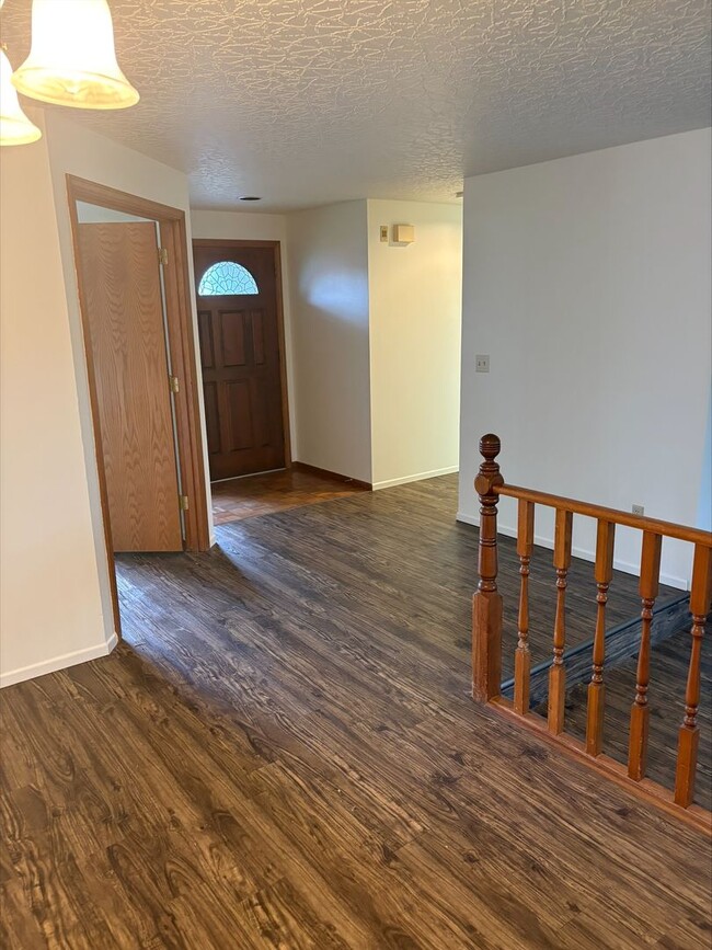 Photo - Felida 4 Bedroom with ADA bathroom