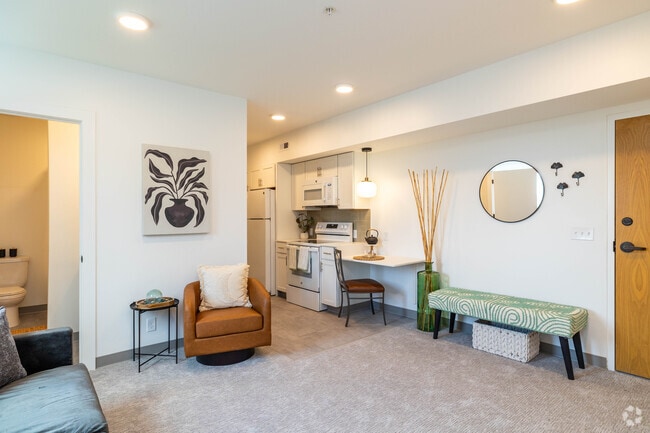 1 habitación, 1 baño - 474 pies cuadrados - Sala de estar - Larimore Senior Residences