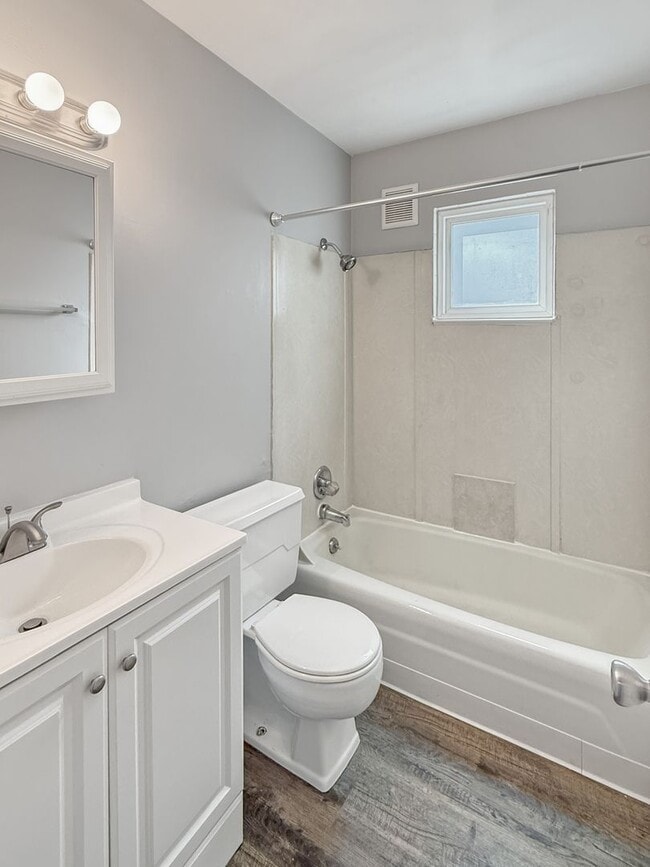 Photo - 3453 Hubal Ave SW