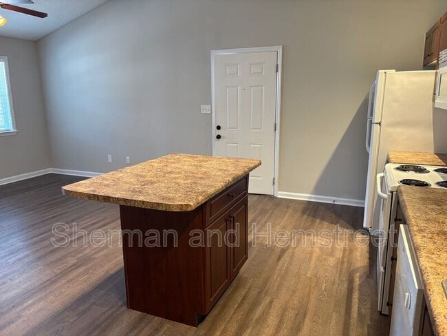 Photo - 3600 London Ct SW Unit 3600-201