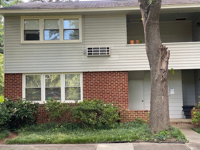 813 Daniels St Unidad A