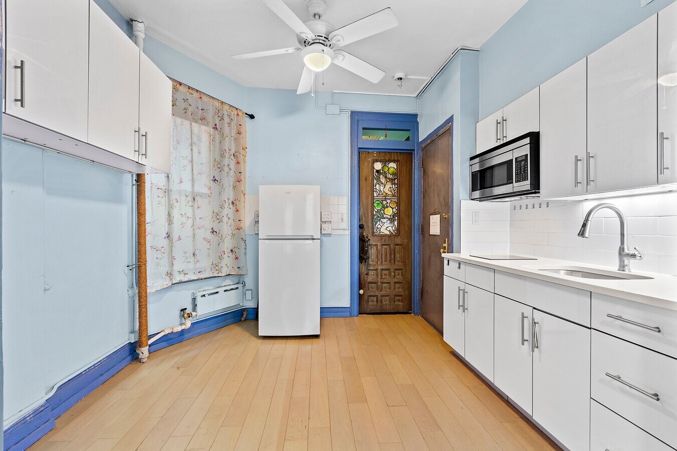 Photo - 105 Thompson St