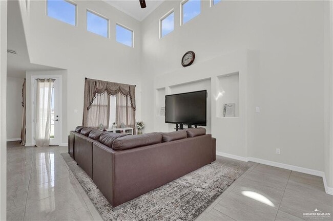 Photo - 27 Santa Fe St