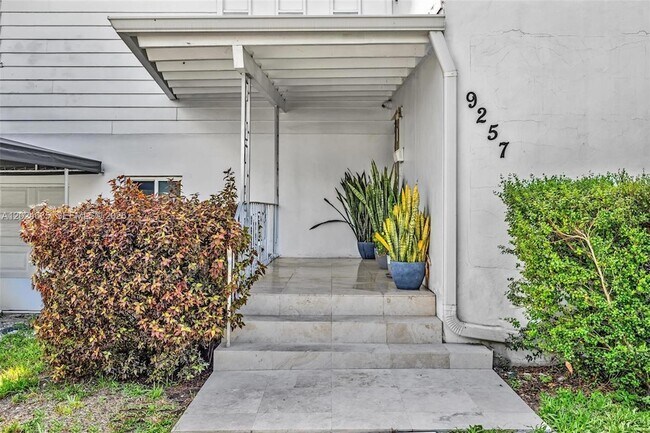 Photo - 9257 Bay Dr