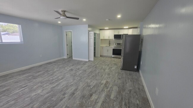 Photo - 3740 SW 40th St Unit 2
