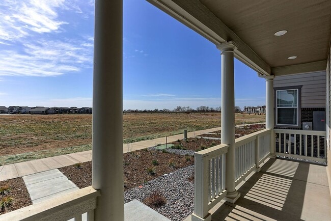 Photo - 3 Bedroom 3 Bath in Mosaic!