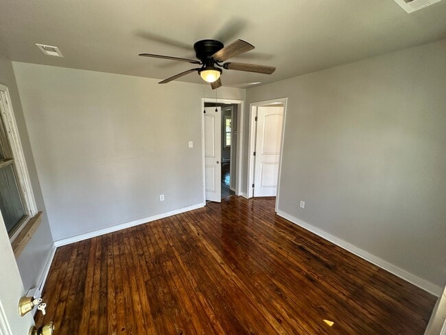 Photo - 2 bed house with big yard in Petersburg Va!