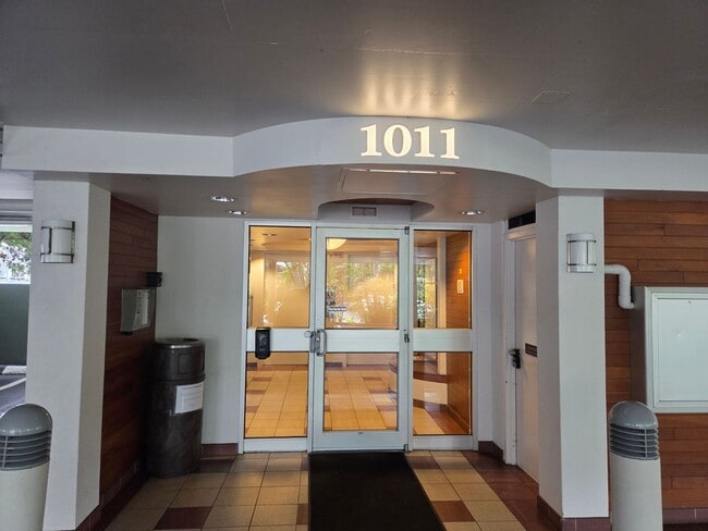 Photo - Conveniently located 1 bedroom, 1 bath & 1 parking in Punchbowl Unidad 606