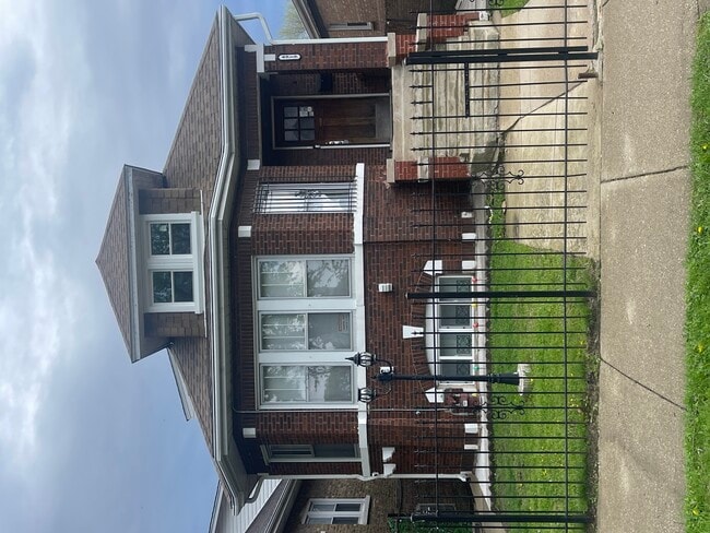 Photo - 4919 W Wabansia Ave