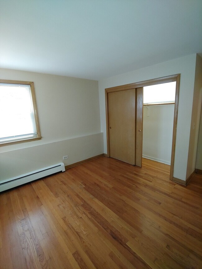 Photo - 5304 W Addison St