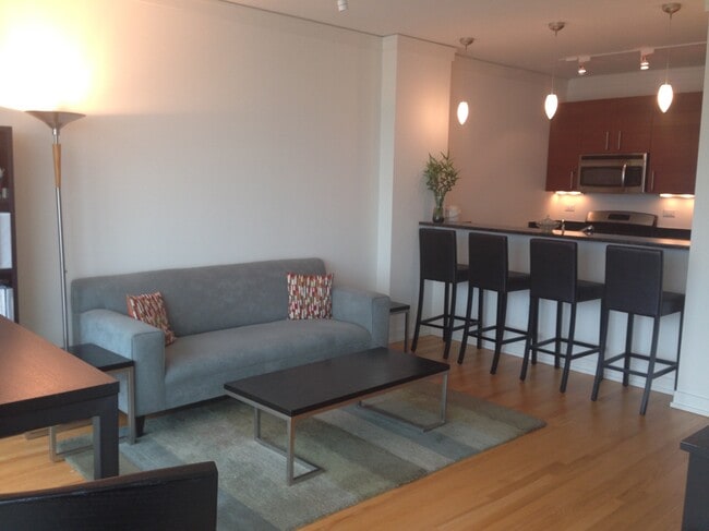 Building Photo - 1570 Elmwood Ave Unit 1008 Rental